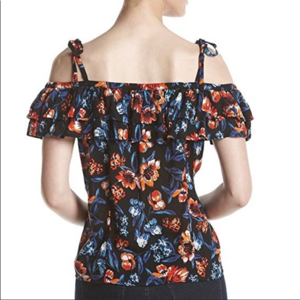 RePosh Ruffled Off Shoulder Floral Top Size L - Picture 2 of 4